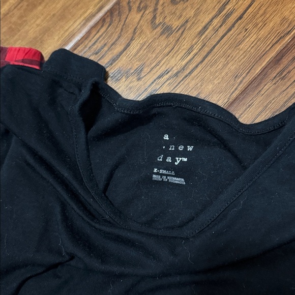 Check Pjs - Picture 3 of 3